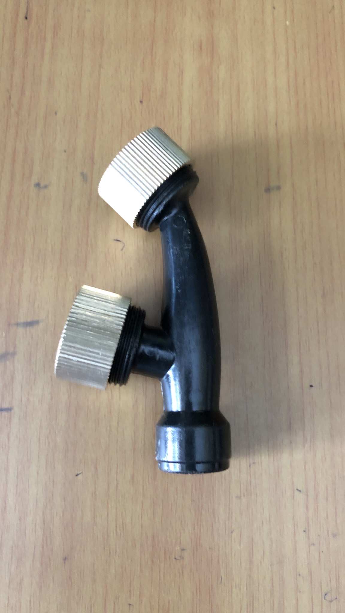 Péc xịt thuốc D5 bằng nhựa