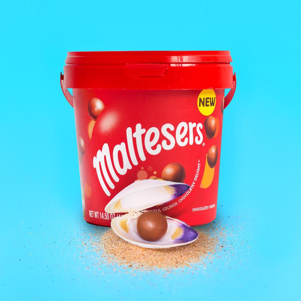 Socola nhân mạch nha Maltesers vị sô cô la sữa mịn màng thơm ngon cùng nhân mạch nha lúa mạch giòn tan - Massel Official (880g/thùng)