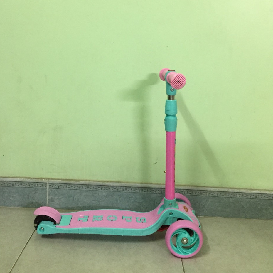 Xe trượt scooter cho bé - màu xanh hồng