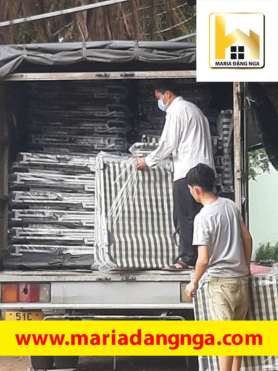 Giường xếp gấp gọn