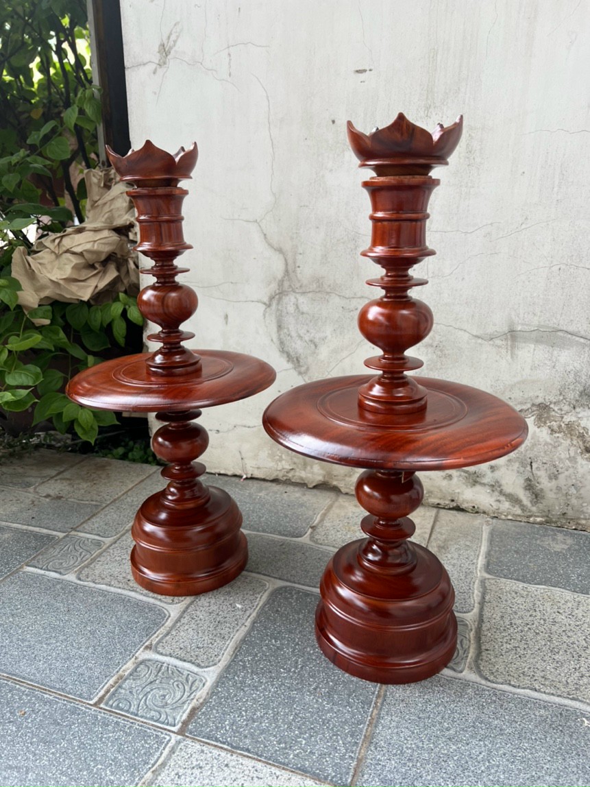 Cặp chân đèn cầy ,chân đèn nến gỗ tràm 100% tự nhiên cao 50 cm