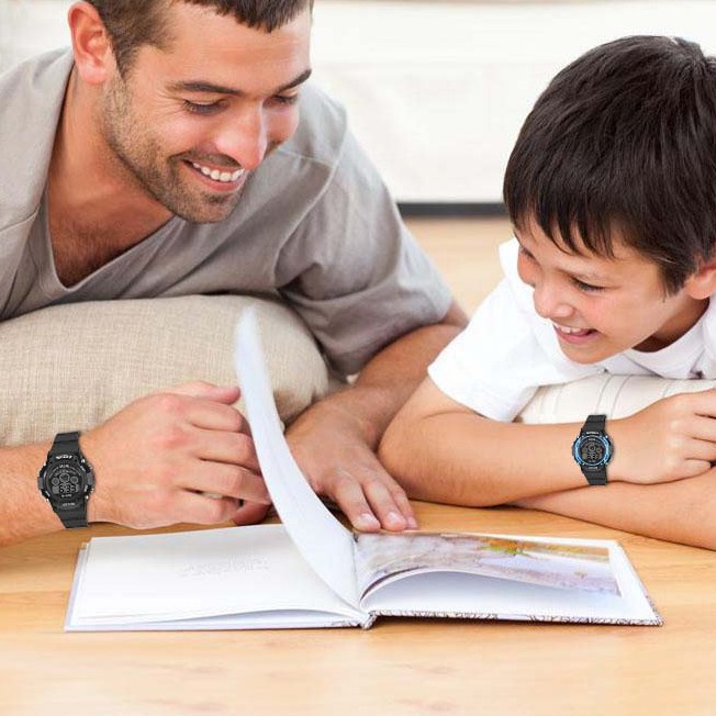 Đồng hồ điện tử thời trang nam nữ Sp4 viền màu mặt tròn đây nhựa dẻo.