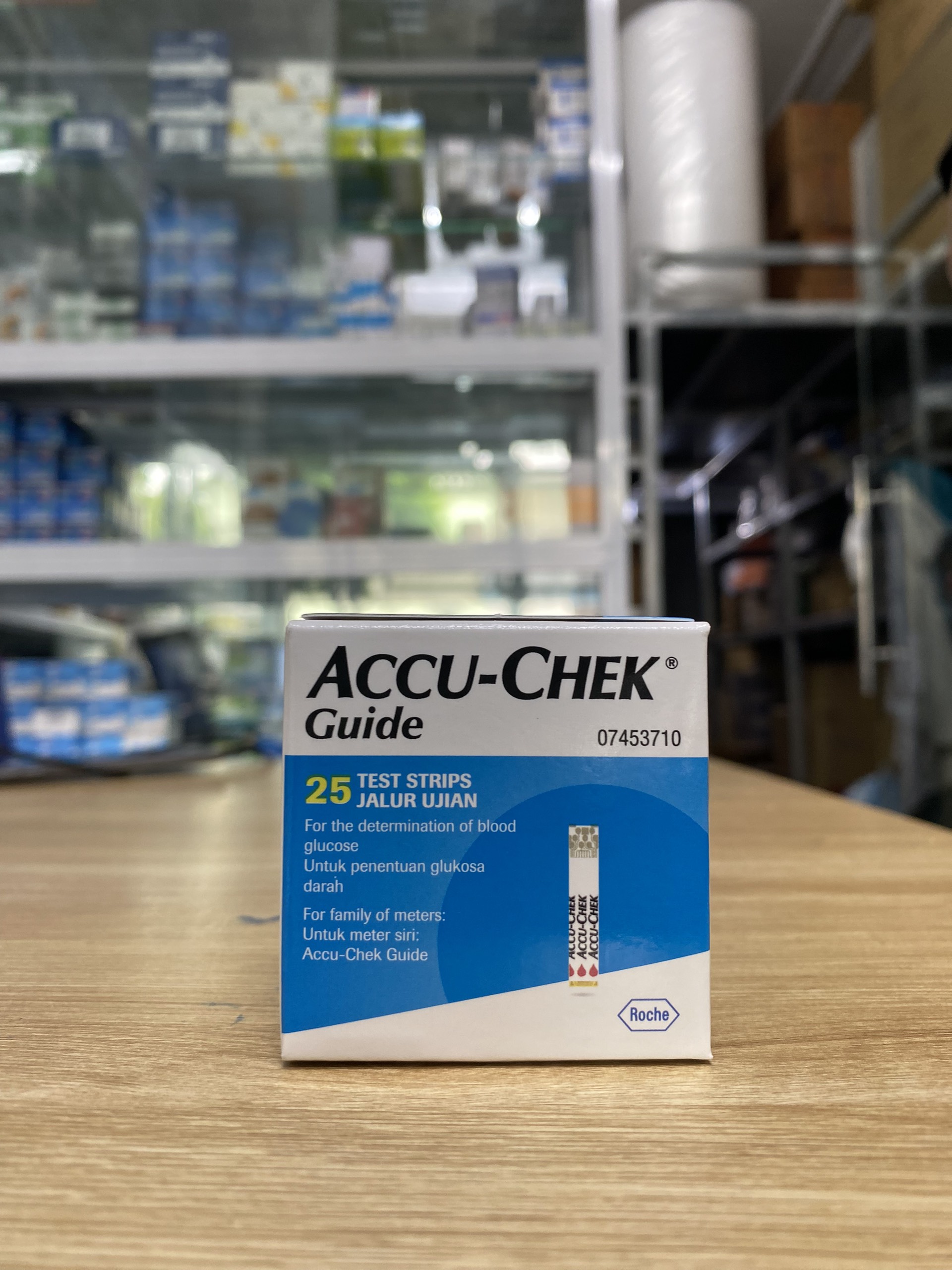 Que thử đường huyết Accu-Chek Guide, NK chính ngạch, SX tại Mỹ, Tem niêm phong và nhãn phụ tiếng việt đầy đủ, Hộp 25