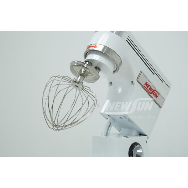 Máy đánh kem trứng, trộn bột đa năng NEWSUN B-7C với bộ 3 càng đánh chuyên dụng - Hàng chính hãng