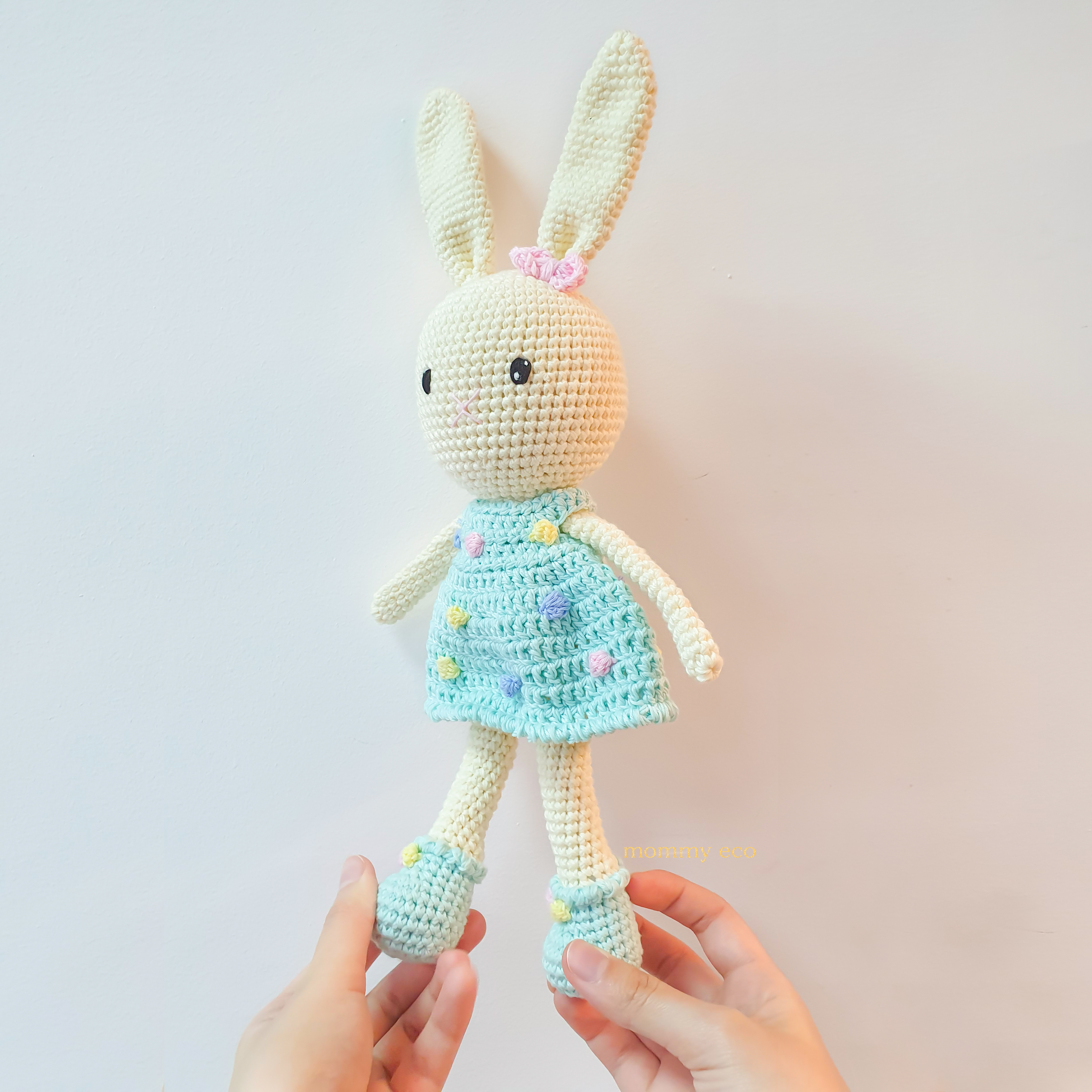 Thú len handmade amigurumi, đan móc thú len, đồ chơi len an toàn cho bé. Bé Thỏ váy xanh điệu đà