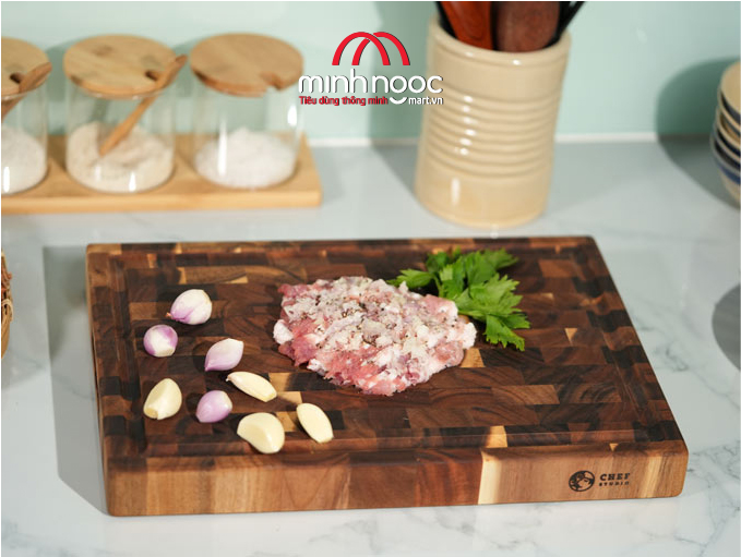 [ Hàng chính hãng ]Thớt gỗ keo (Acacia) Chef Studio chữ nhật size 25 x 35 x 3.5cm, Dùng bằm, chặt, thái, trưng bày thực phẩm