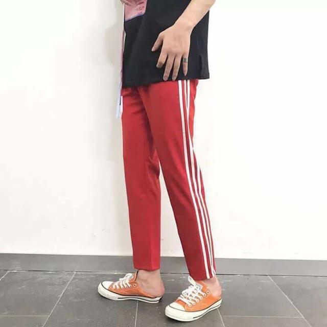 (M L XL, 40-70kg) Quần 3 sọc dọc unisex nam/nữ. Quần 3 line unisex. Quần dài thun unisex. Quần 3 sọc nam. Quần 3 sọc nữ. Quần 3 line nam. Quần 3 line nữ. HÀNG MAY TRỰC TIẾP TẠI VIỆT NAM