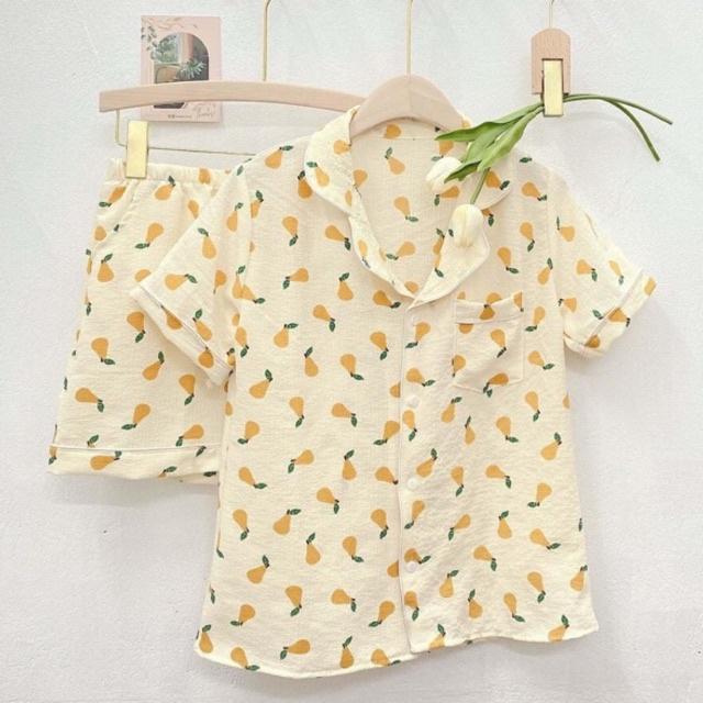 vải xô muslin may quần áo cho bé quả lê vàng nền be siêu tây,vải cao cấp mềm mịn thấm hút mồ hôi