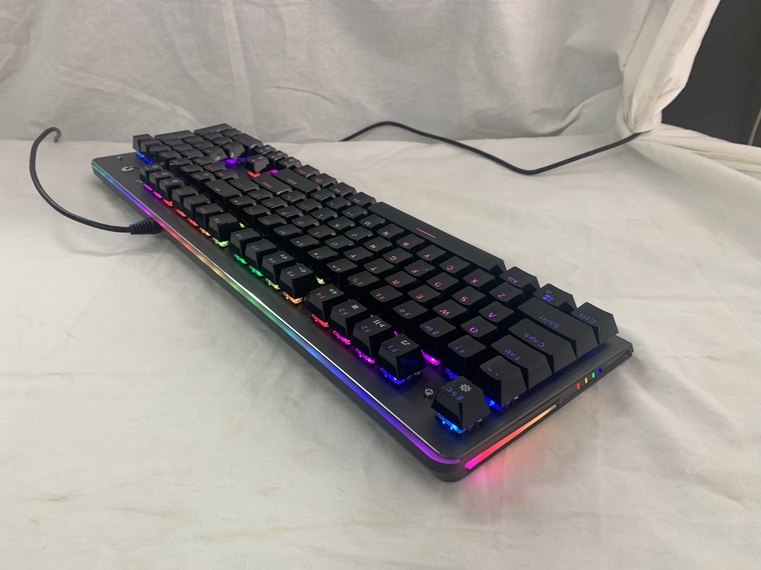 Bàn phím Fuhlen Subverter RGB – Optical Switch Mechanical Keyboard - Hàng Chính Hãng