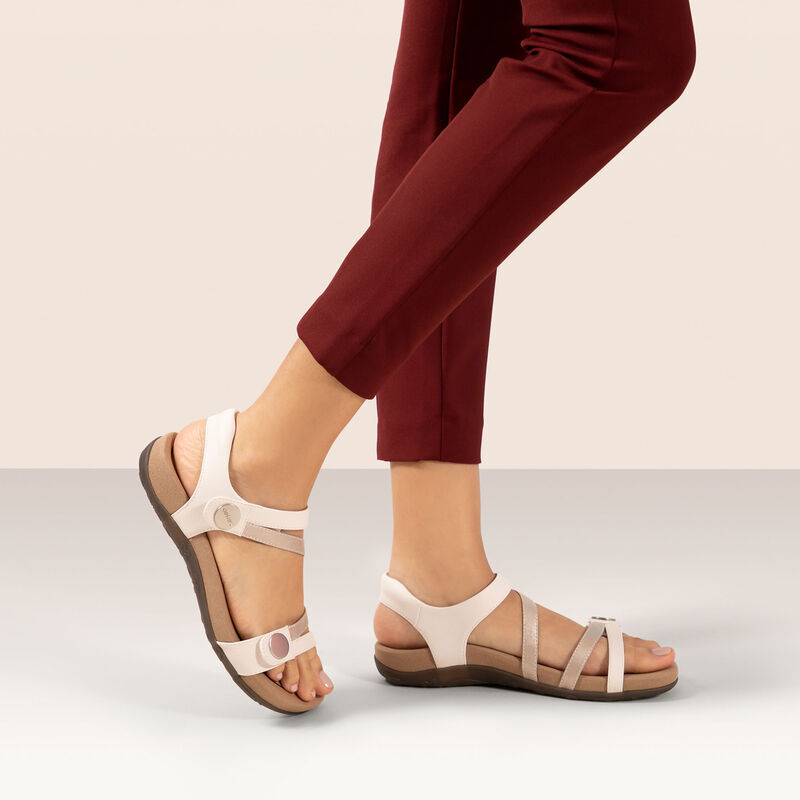 Giày sandal sức khỏe nữ Aetrex Jess White - nâng vòm giảm đau chân