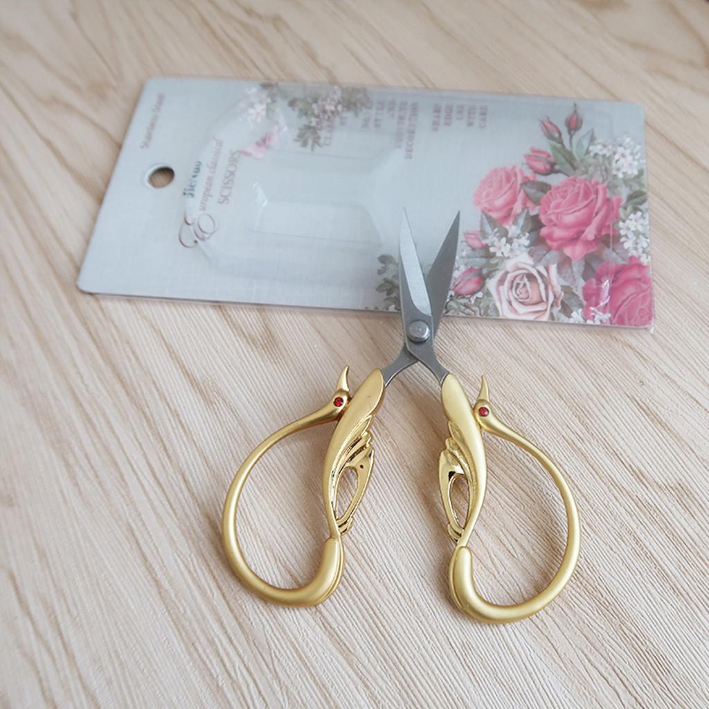 Vintage Style Stainless  Sewing Embroidery Scissors Golden