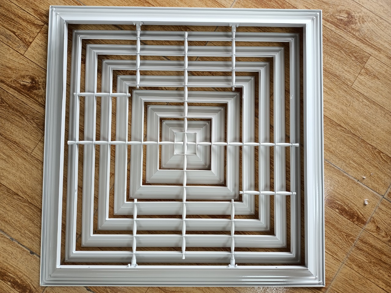 Cửa gió khuếch tán 600x600, miệng gió điều hòa âm trần nhôm sơn tĩnh điện