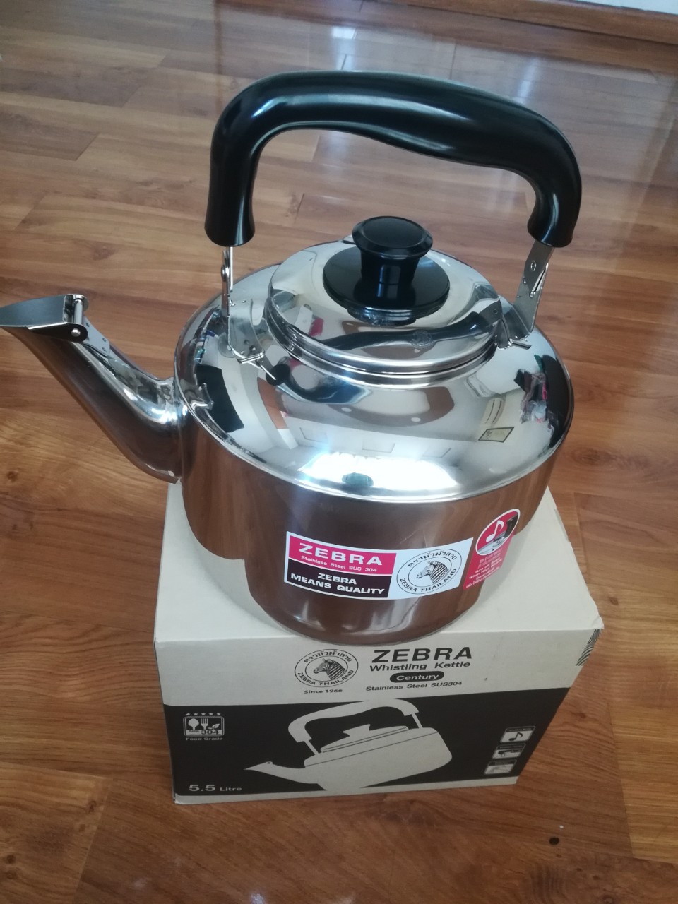 Ấm Đun Nước Cao Cấp Inox Zebra Thái Lan Century 5,5 Lít 113517