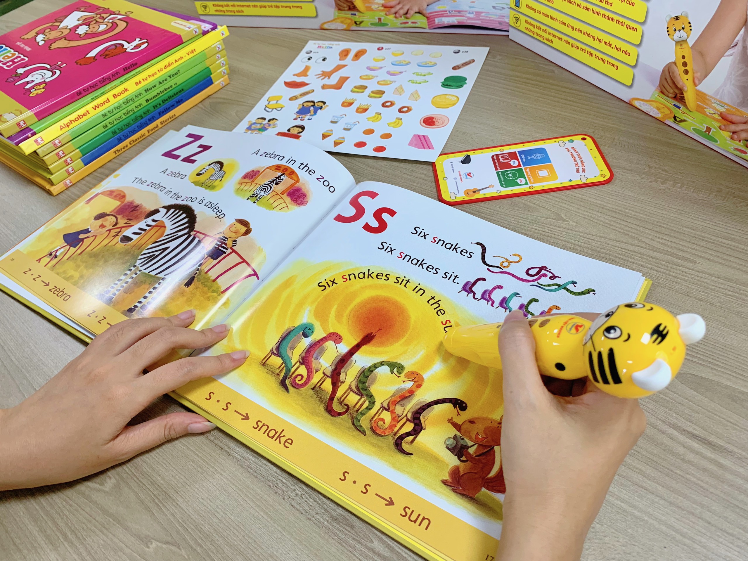 Bút Chấm Đọc: Học Tiếng Anh - Đánh Thức Năng Lực Phi Thường Từ Trẻ Thơ