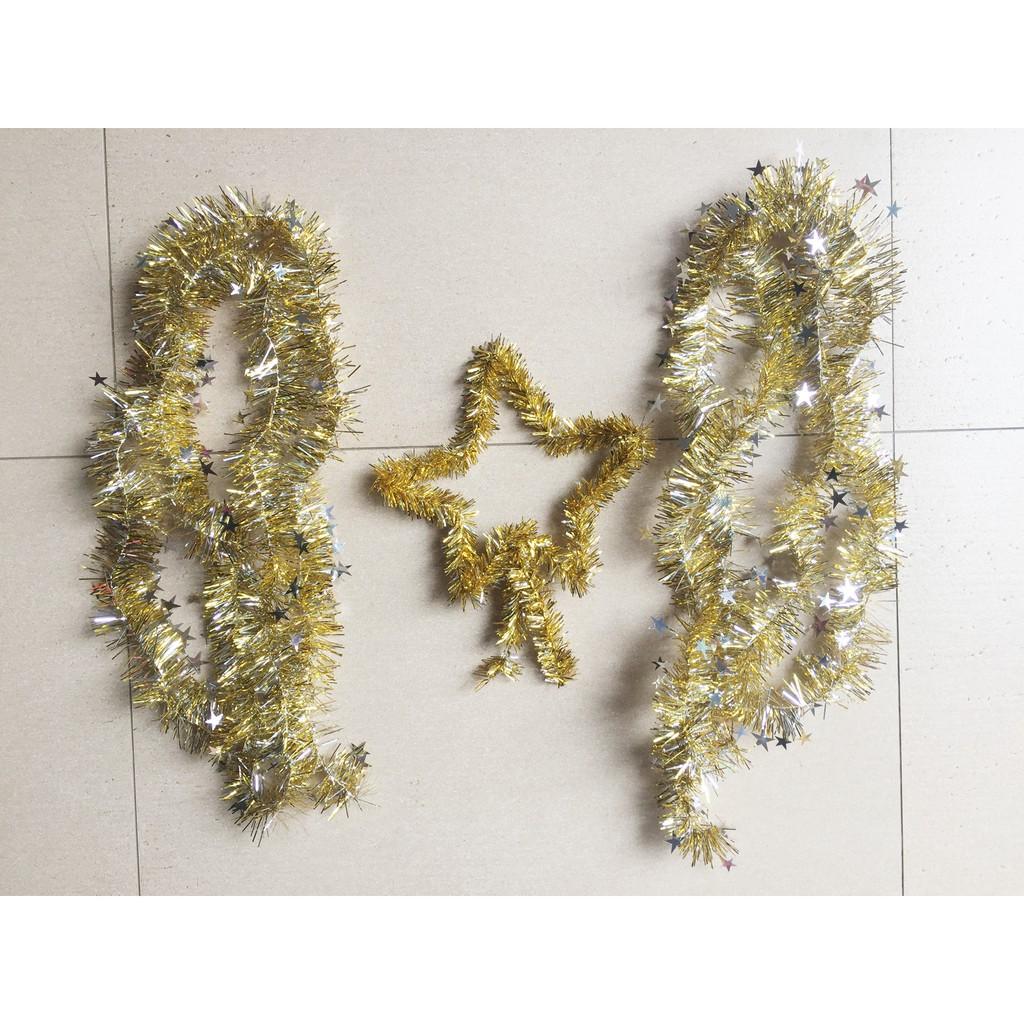 Cây thông Noel 3 loại lá gắn trái thông nhiều kích cỡ