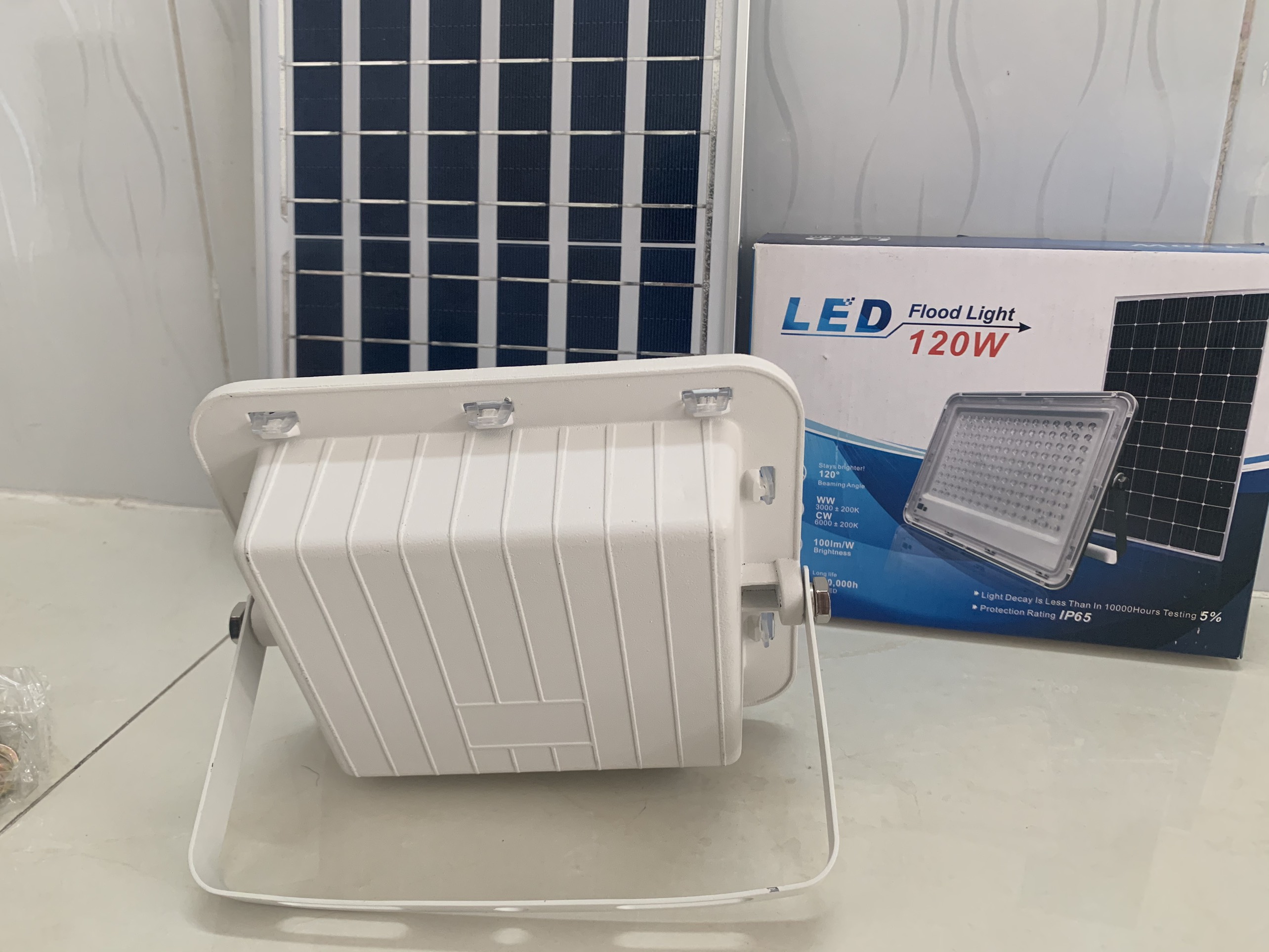 Đèn Pha Năng Lượng Mặt Trời , Chống Chói Công Suất 120W