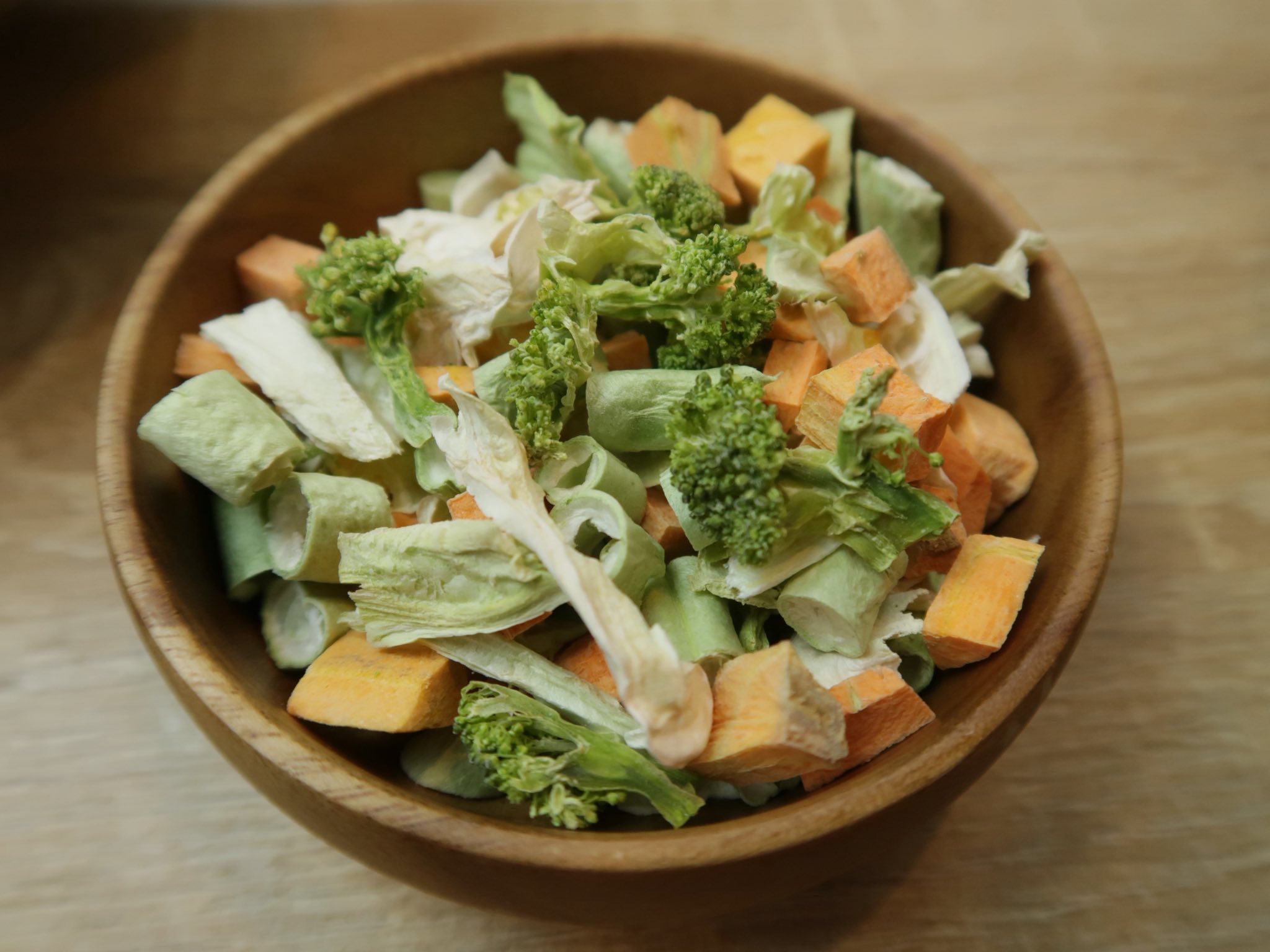 Rau củ đà lạt hữu cơ sấy thăng hoa 50gr - 5 loại rau củ hữu cơ tiện lợi, dinh dưỡng