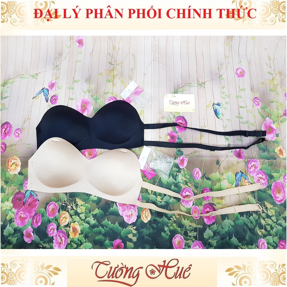 Áo bra su đúc cúp ngang cài bên hông không gọng, mút mỏng.