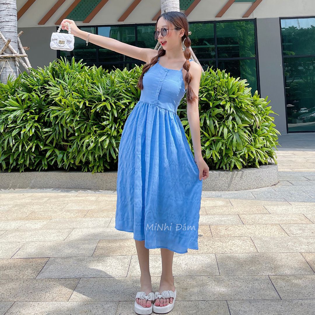 Đầm 2 dây màu xanh dương dáng xòe, Đầm maxi 2 dây dài đi biển Cao Cấp đính nút ngực, nữ tính quyến rũ MiNhi