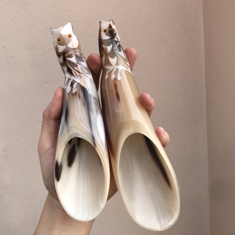 Cây điện chẩn tay cầm hình chim Cú Mèo bằng sừng  DAY ẤN HUYỆT, CẠO GIÓ