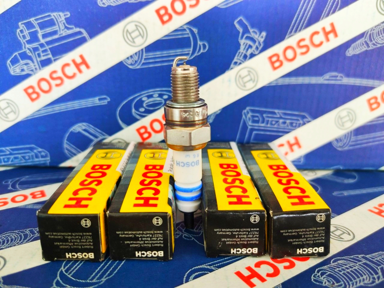 Bugi Xe Máy Chân Ngắn Bosch Honda Dream, Wave 110, Future 110, Yamaha Jupiter, Sirius, Nouvo 115, Suzuki Viva, Smash, Sym Attila
