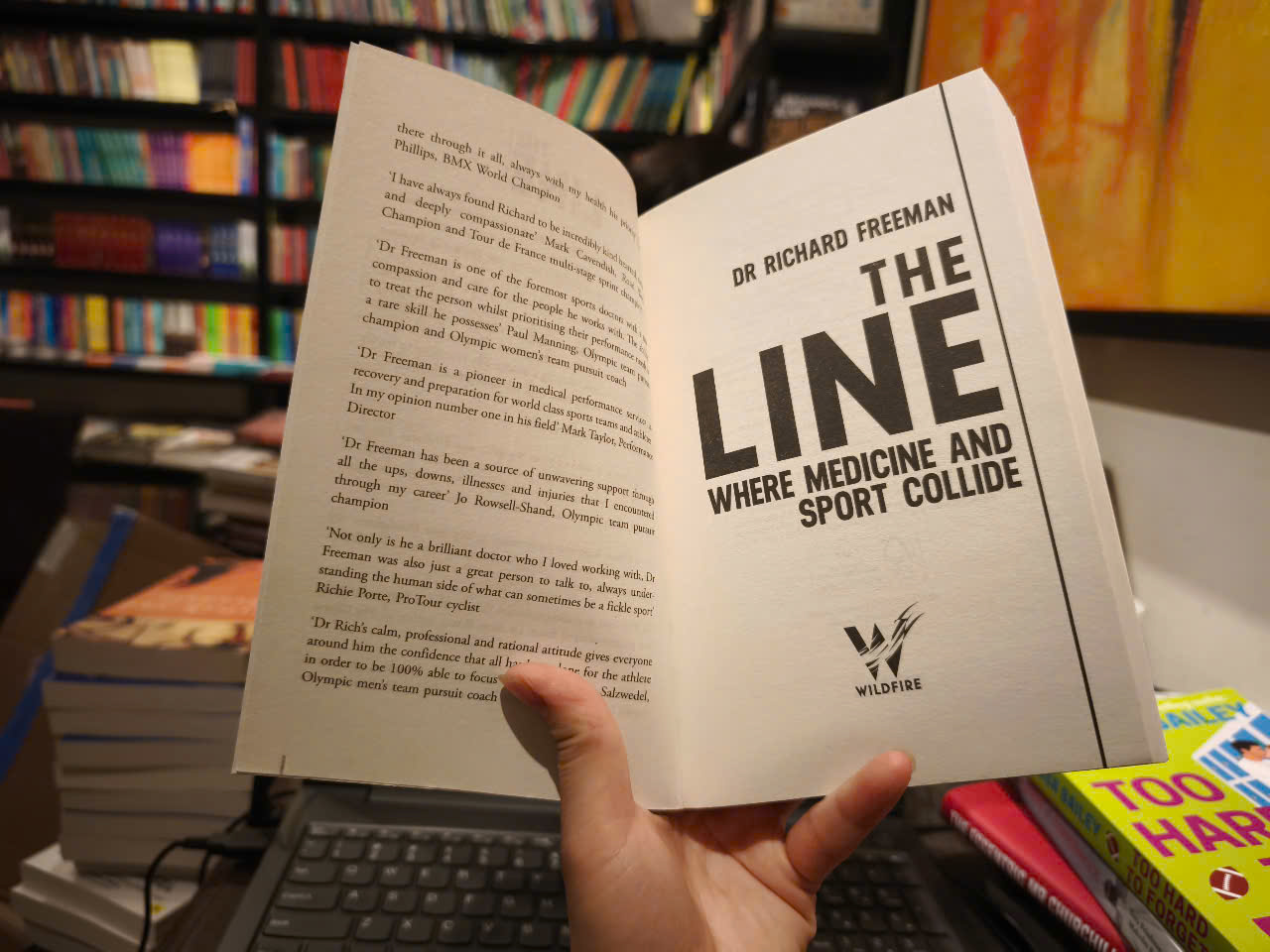 Sách - The Line: Where Medicine and Sport Collide by Richard Freeman - Cycling / Sport