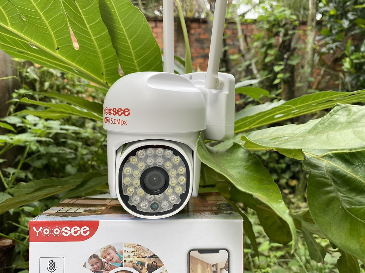 CAMERA PTZ 2.0 NGOÀI TRỜI CÓ ĐÈN ,HÀNG CHÍNH HÃNG