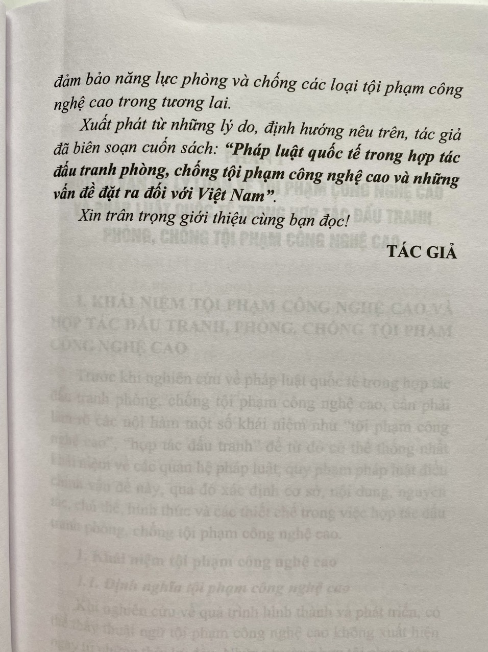 Sách- Pháp luật quốc tế trong hợp túc đấu tranh phòng, chống tội phạm công nghệ cao và những vấn đề đặt ra đối với Việt Nam