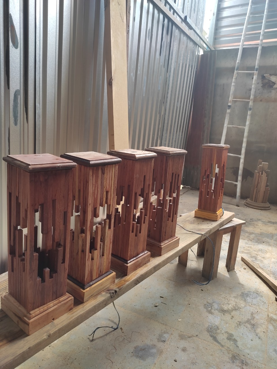 Đèn handmade trang trí gỗ tự nhiên