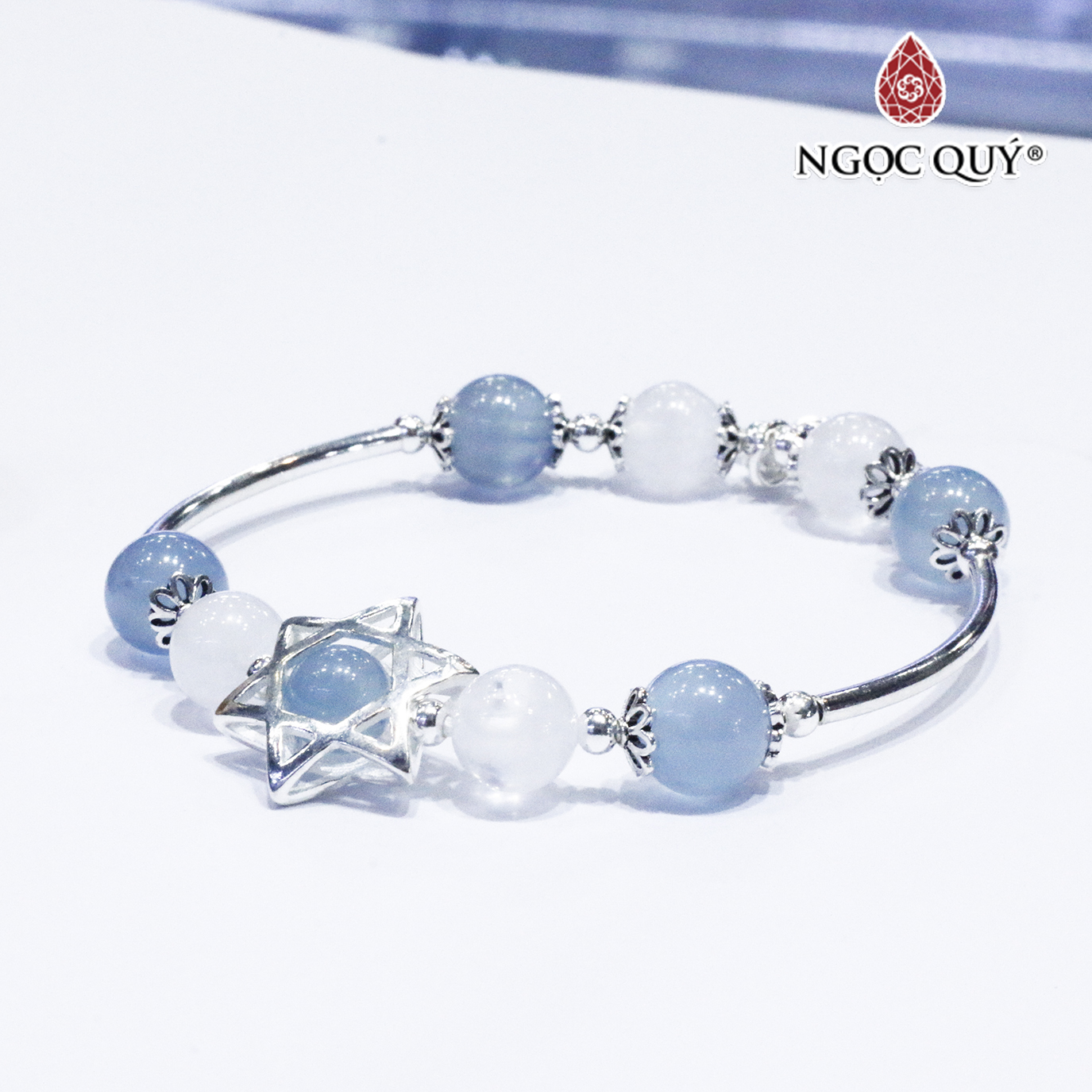 Vòng thạch anh ưu linh trắng phối aquamarine charm bạc - Ngọc Quý Gemstones