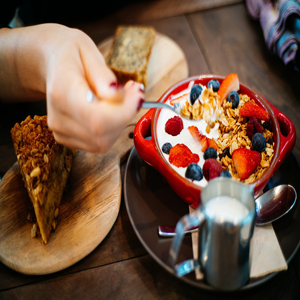 Ngũ cốc trái cây ăn kiêng Granola Fruity berry 350gr dan.d.pak,công nghệ châu âu,không chất bảo quản