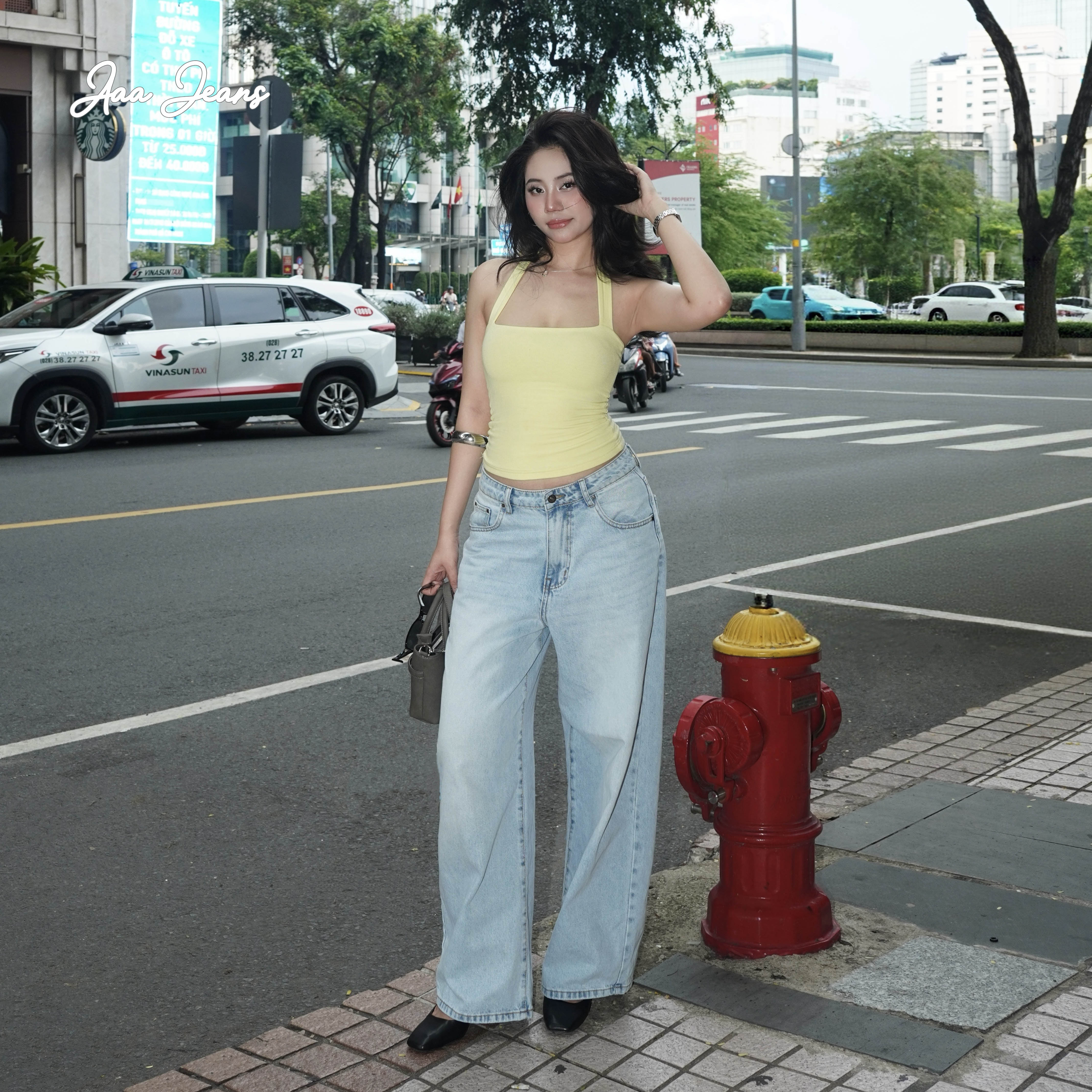 Quần jeans ống rộng balloon màu Lila Blue Aaa Jeans