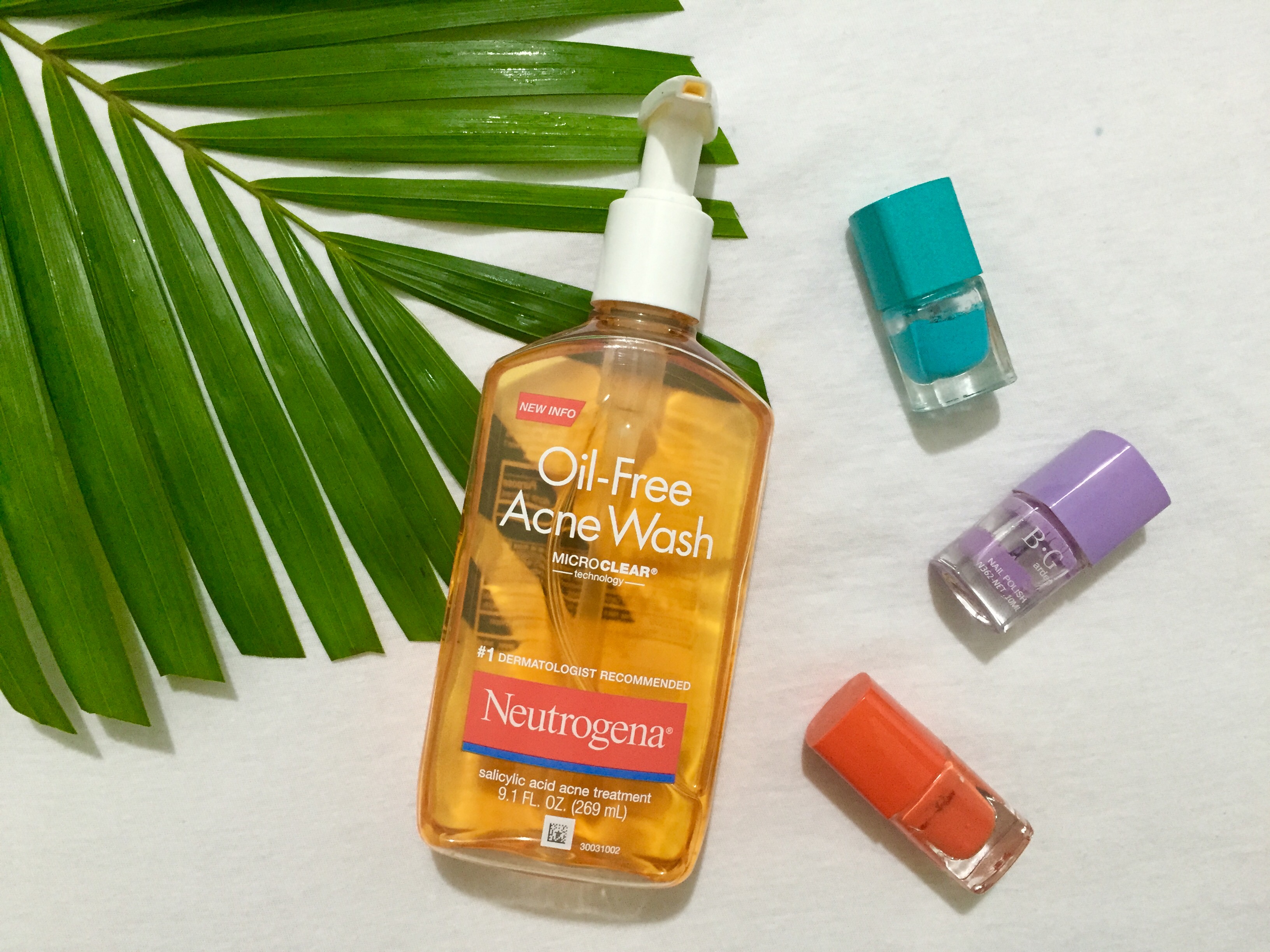 Sữa Rửa Mặt Hỗ Trợ Ngừa Mụn Neutrogena Oil-Free Acne Wash 269ml - Mỹ