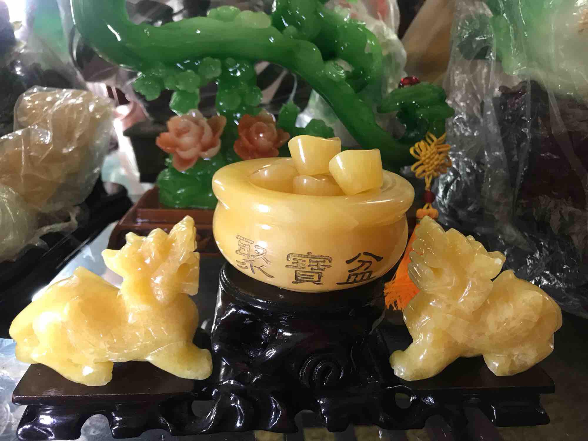 CẢ BỘ GỒM TỲ HƯU và BÁT TỤ TÀI GỒM 10 THỎI VÀNG ĐÁ NGỌC HOÀNG LONG VÀNG MỆNH KIM THỔ THỦY ĐẾ GỖ ĐÁ 30cm đk 15cm