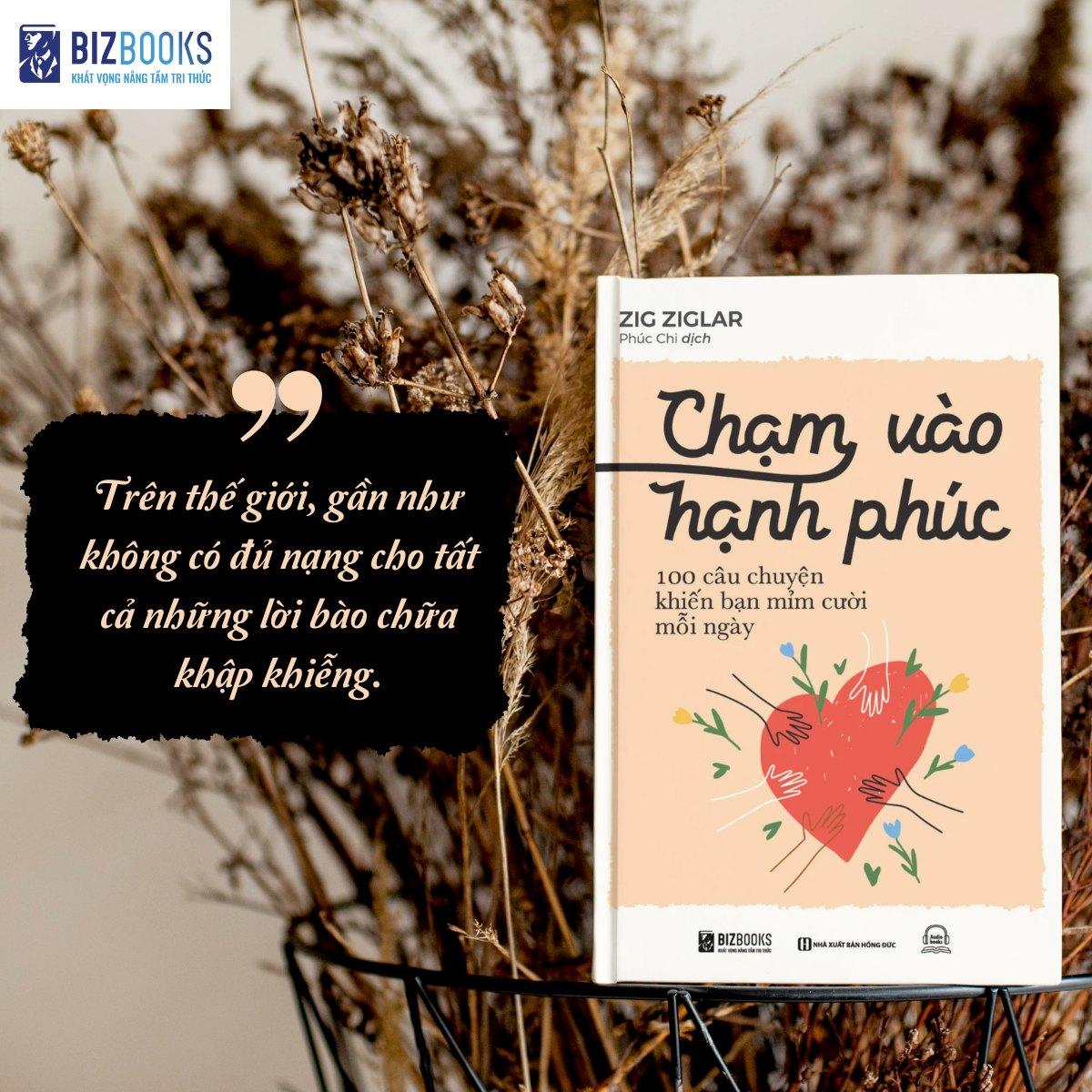 Sách - Chạm Vào Hạnh Phúc : 100 Câu Chuyện Khiến Bạn Mỉm Cười Mỗi Ngày