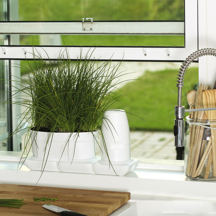 CHẬU TRỒNG RAU THÔNG MINH TỰ ĐỘNG TƯỚI BASIC UNO, TƯỚI NƯỚC TỰ ĐỘNG TRONG 2 THÁNG, SỬ DỤNG 10 NĂM