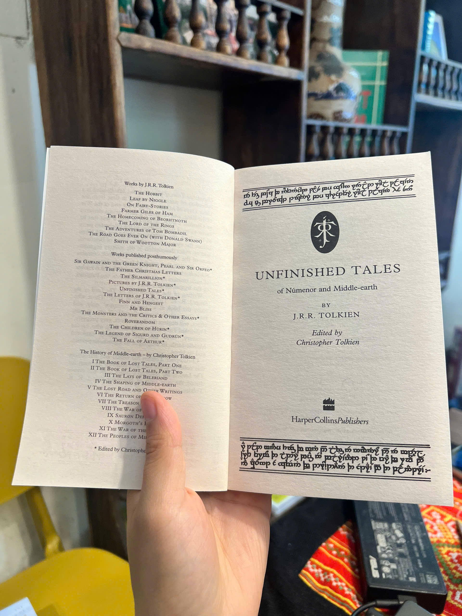 Sách - Unfinished Tales of Númenor and Middle-Earth by J.R.R. Tolkien | Fantasy / Ngoại văn