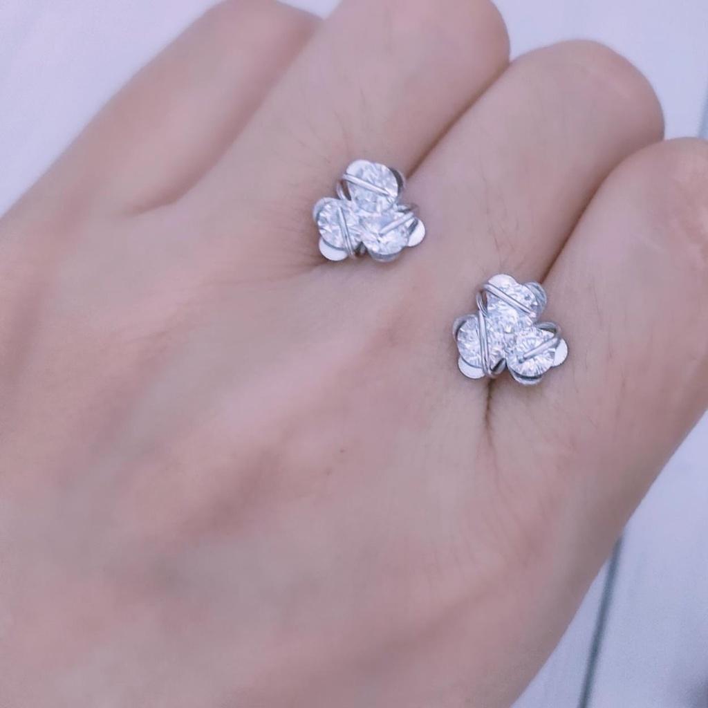 Bông tai inox nữ 3 viên xoay đẹp không đen