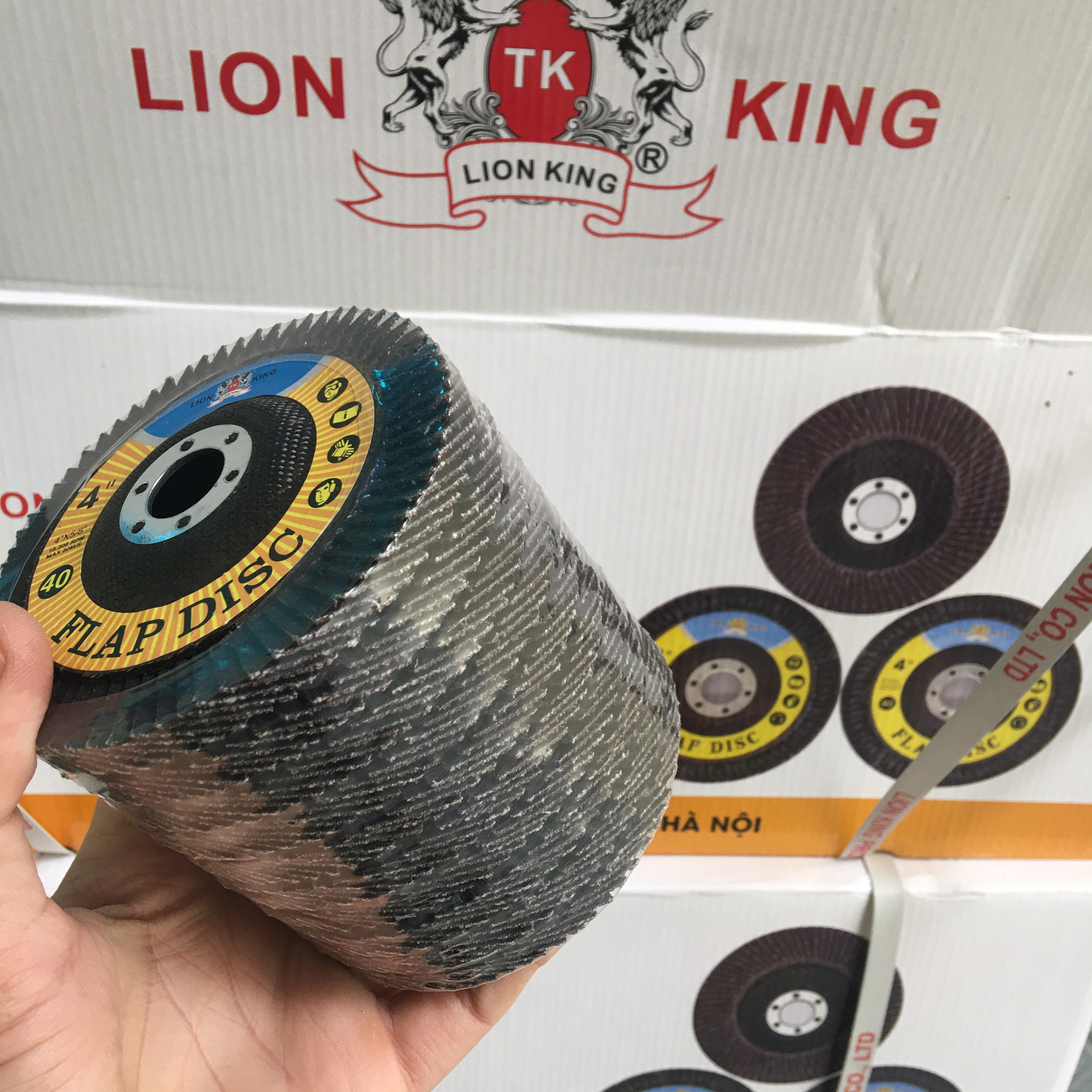 Nhám xếp sử tử Lion king A40 nhám thô dày lốc 10v
