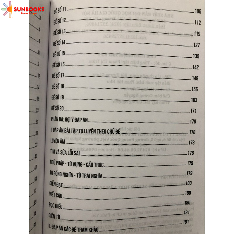 Sách - Ôn luyện thi tốt nghiệp THPT Môn Tiếng Anh - 2023 - Trang Anh