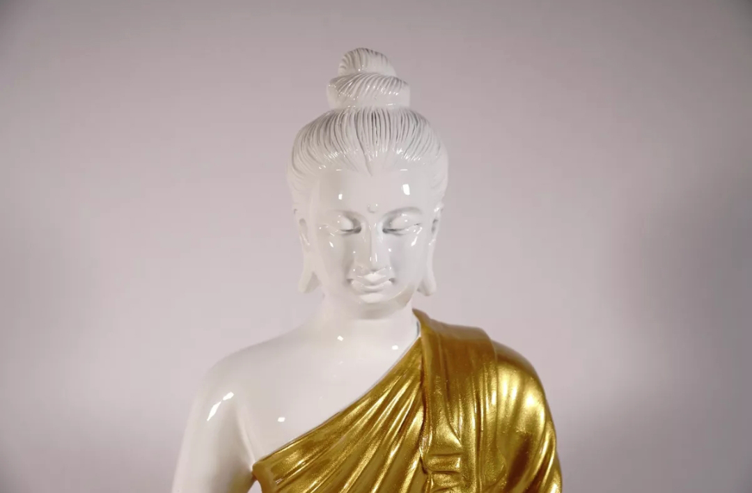 Tượng Đức Phật Bổn sư Thích Ca cao 34.5cm sơn vàng thủ công- đế mạ đồng trang trí hồ cá, thuỷ sinh, tiểu cảnh, bán cạn