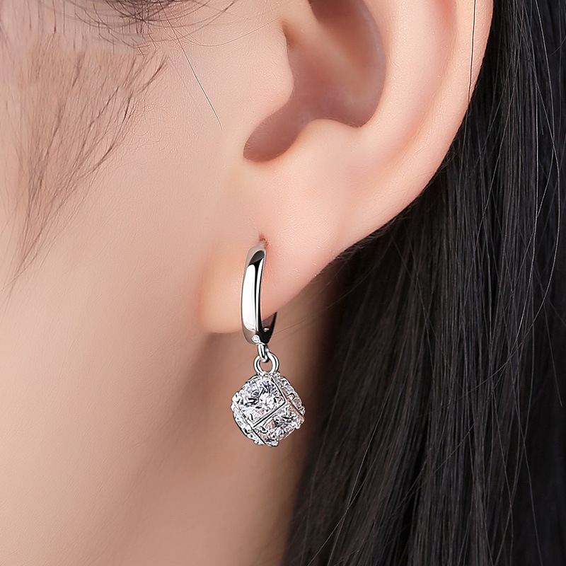 Hoa tai nữ thời trang hạt châu khoen bấm HT64