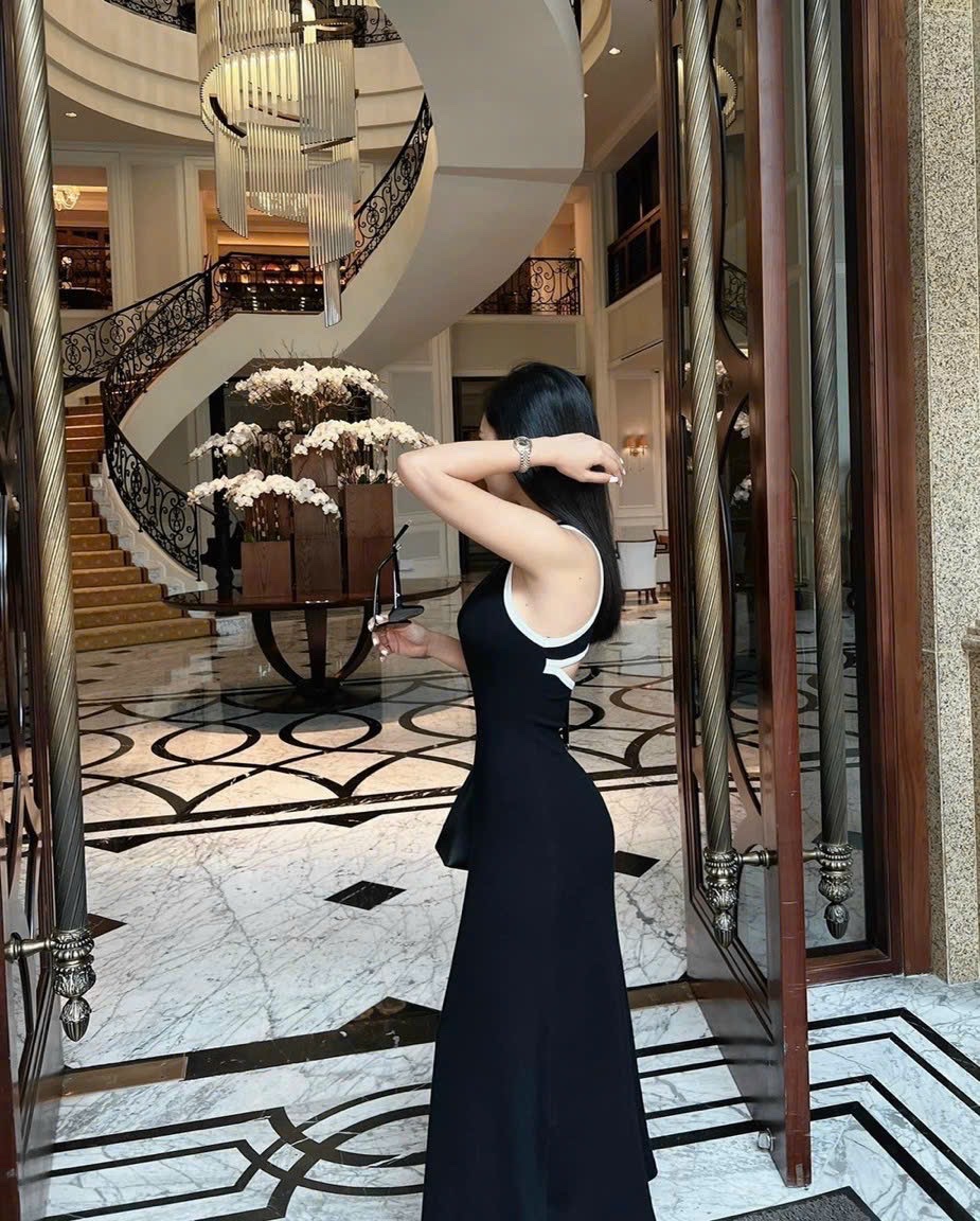 ĐẦM THUN SUÔNG ÔM BODY SÁT NÁCH 3 LỖ DÀI MIDI HỒNG BARBIE TRƠN HAI DÂY MAXI ĐI BIỂN DẠO PHỐ DỰ TIỆC