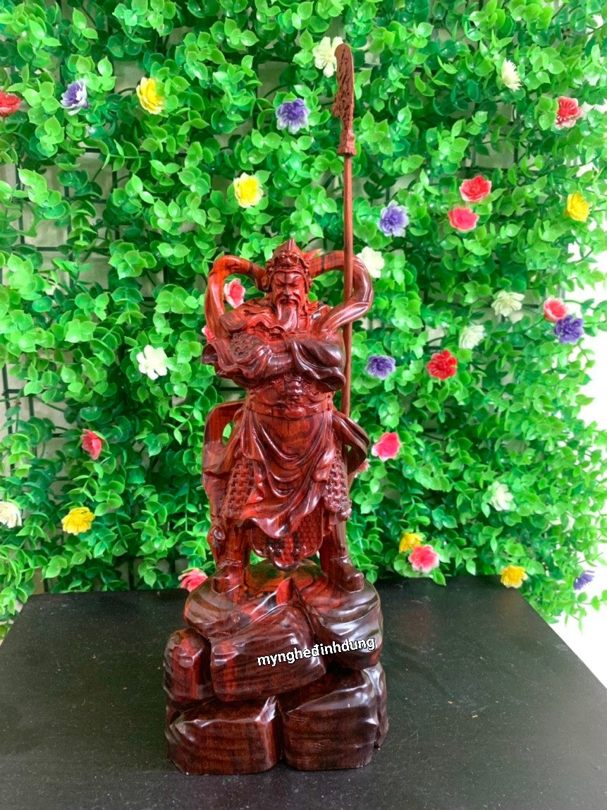 Tượng quan công trấn ải bằng gỗ trắc đỏ đen kt cao 20×10×8cm