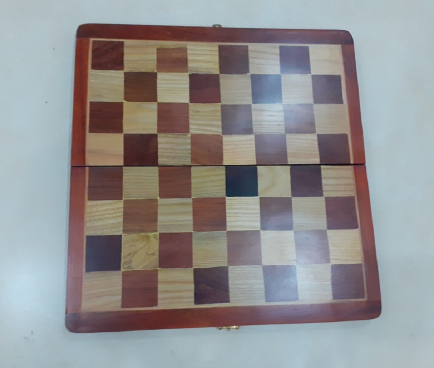 Bàn cờ vua bằng gỗ hương 35 x 36 cm