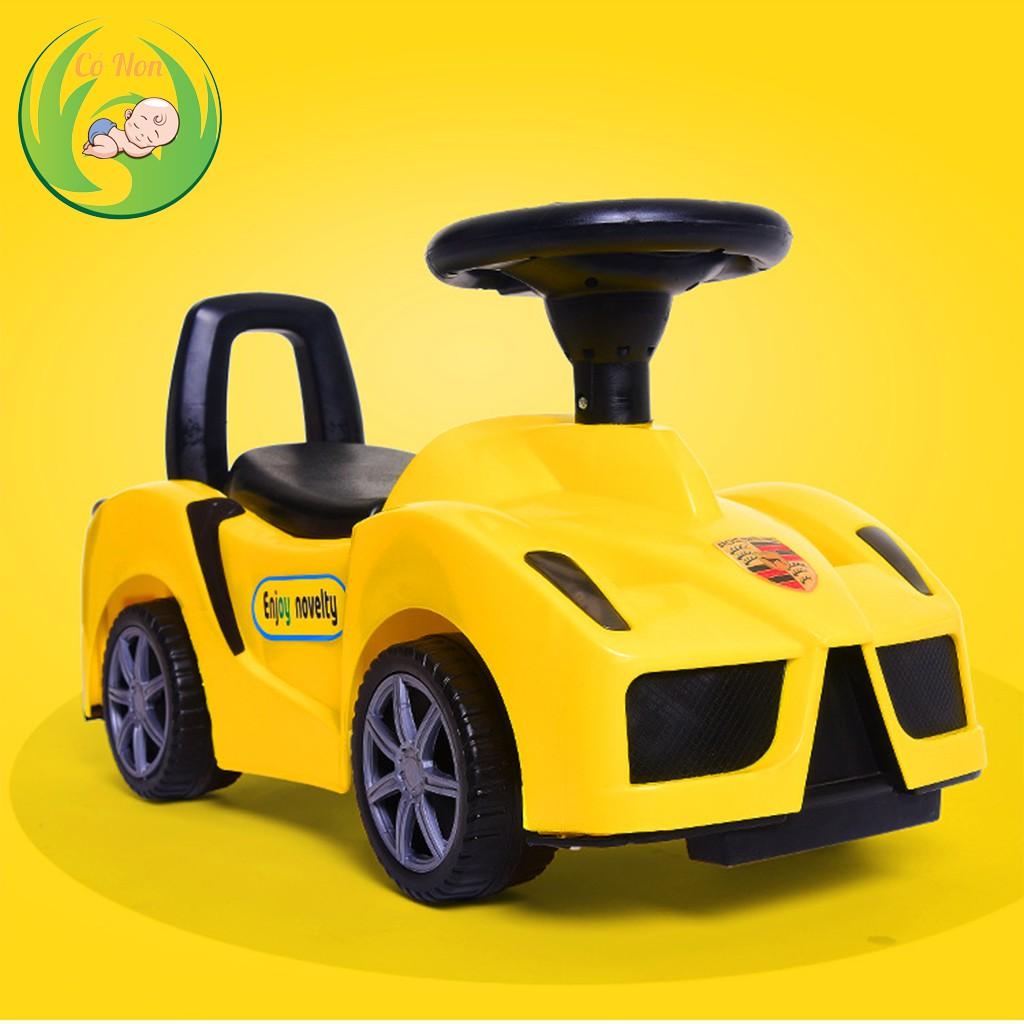 Xe chòi chân cho bé hình ô tô Ferari có nhạc và đèn
