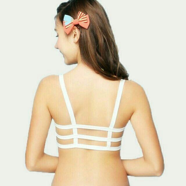 Áo Bra Học Sinh cotton thấm hút tốt.