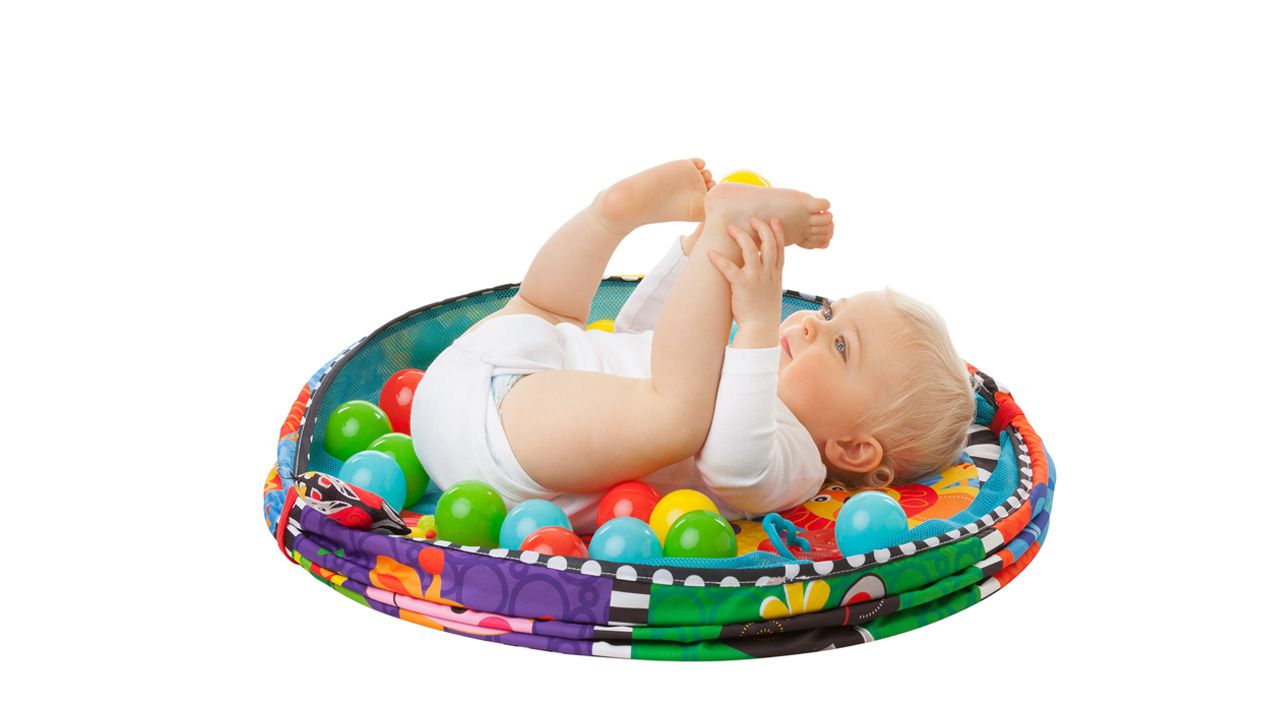 Nhà Banh Có Đồ Chơi Treo Nôi Ball Activity Nest Playgro, Cho Bé Sơ Sinh Đến 24 Tháng