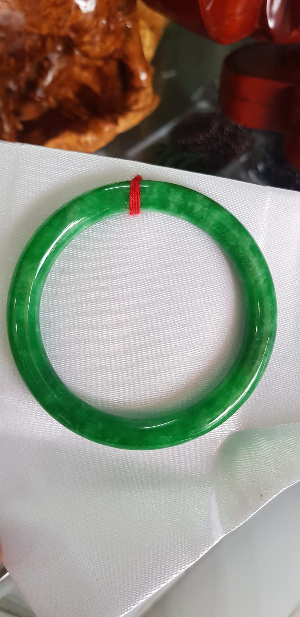 Vòng Tay Cẩm Thạch Đậu Lý B 61 Vòng size lớn 61mm x cọng 9mm Màu Xanh Đậm bông đậu lý rất là đẹp Nữ mệnh Thủy Mộc Hỏa tay to 72kg - 80kg đeo ạ