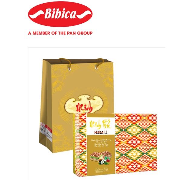 Bánh bông lan cuộn Minh Phú sữa dâu - cốm dừa hộp 448g Bibica+ Kèm túi giấy